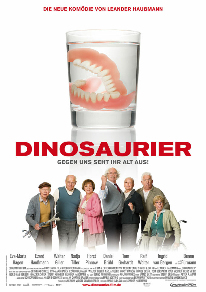 Динозавры (2009) постер