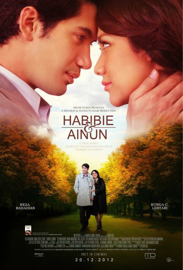 Habibie & Ainun (2012) постер